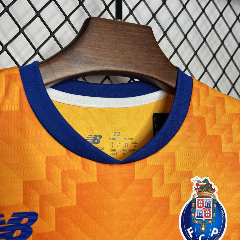 Conjunto infantil segundo equipamento laranja 2024/25