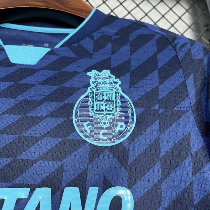 Camisola azul terceiro equipamento 2024/25