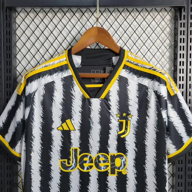 Camisola Juventus Home 2023/24